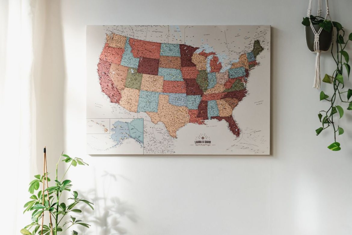 Planning-a-Road-Trip-on-a-Highly-Detailed-USA-National-Parks-Map-aspect-ratio-1170-780