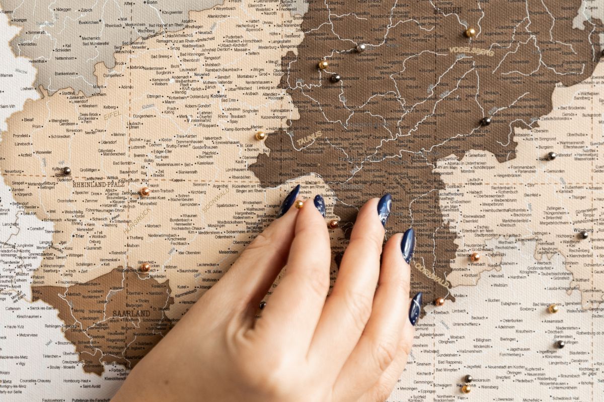 detailed push pin germany map to mark travels
