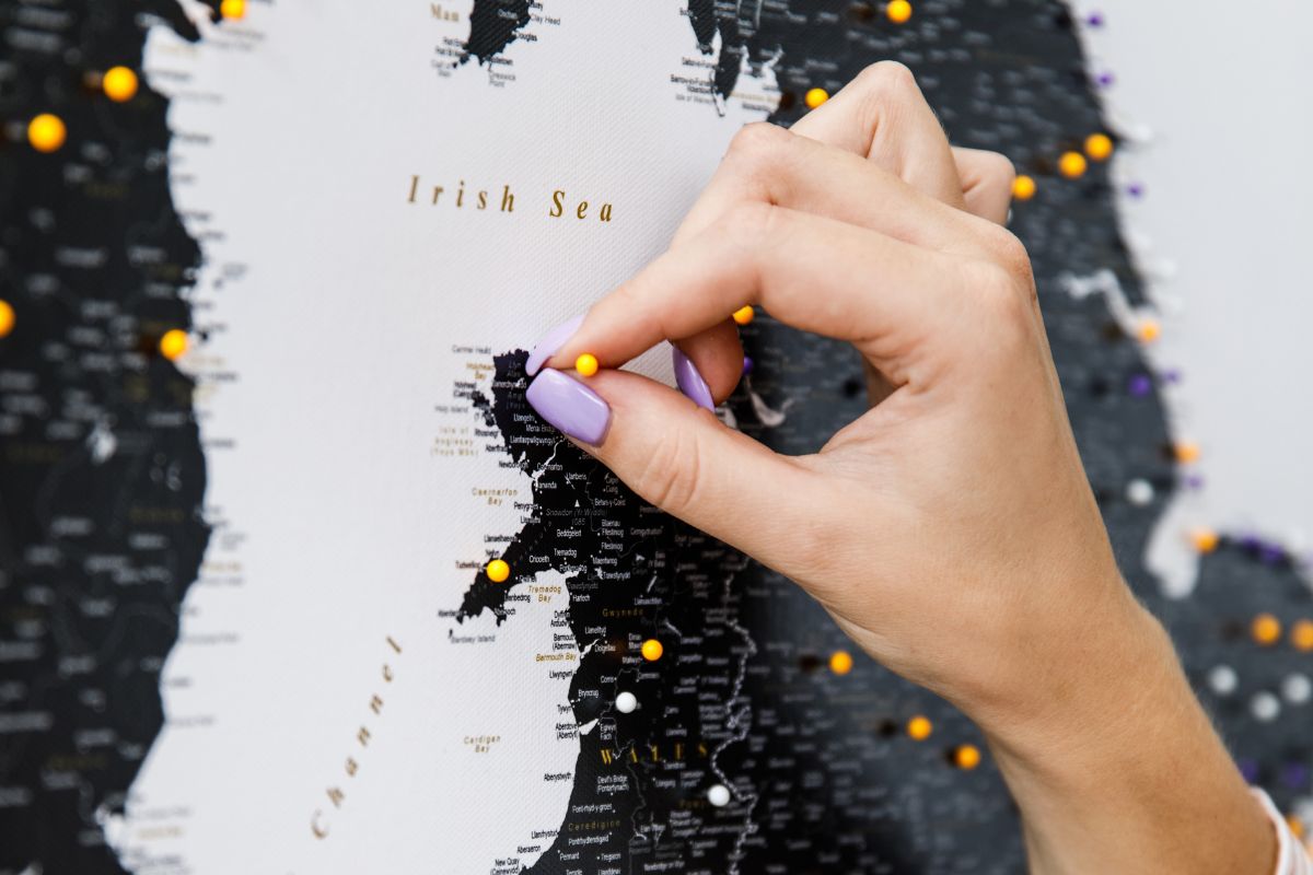 push pin large wall map of the UK and Ireland