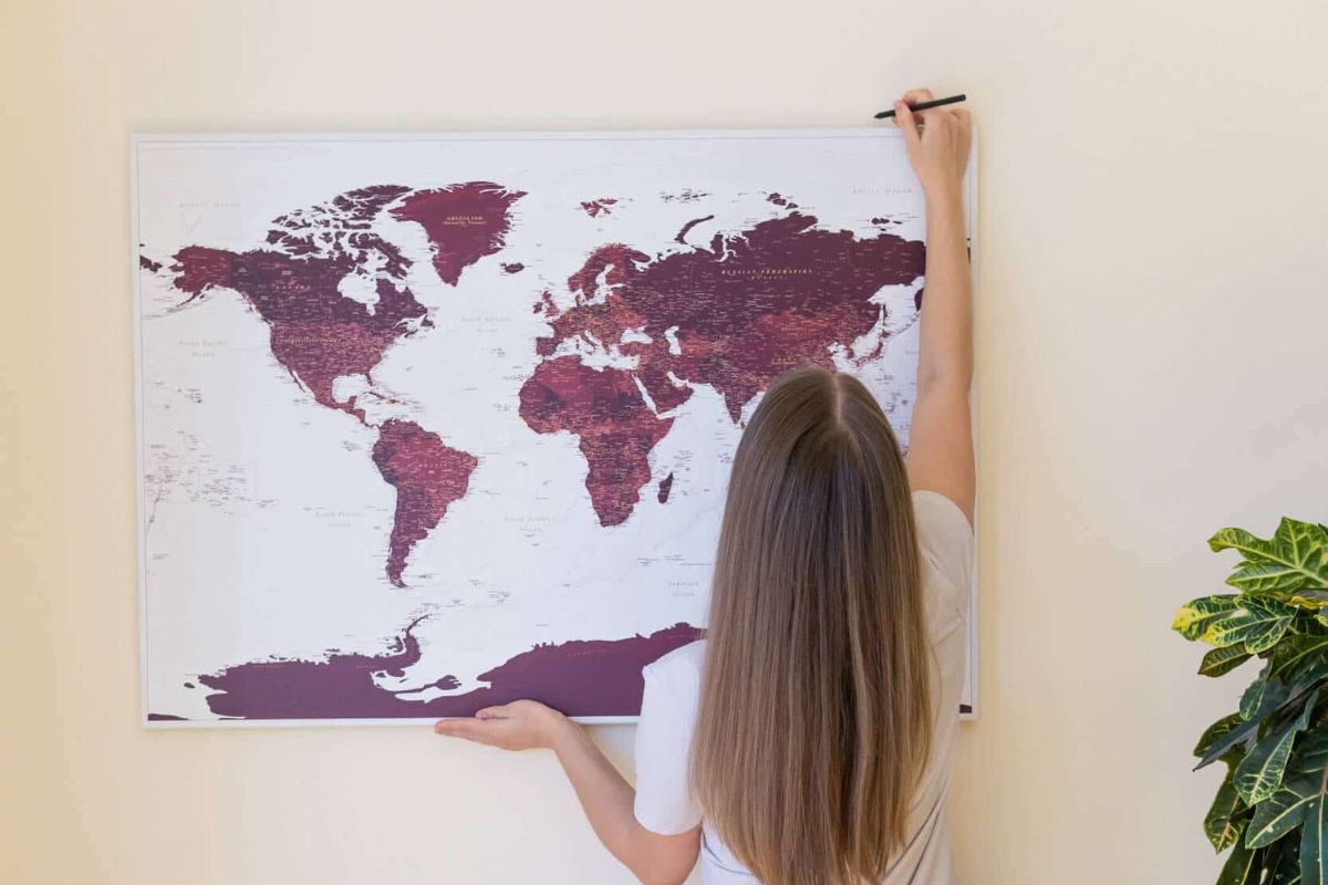 How to hang a Trip Map travel map on a wall instruction