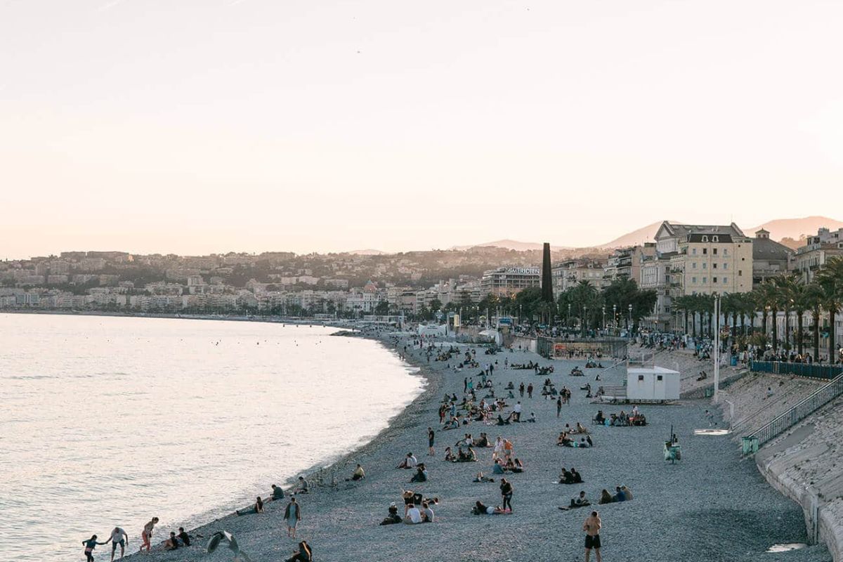 Promenade des Anglais pėsčiųjų alėja paplūdimys nicoje